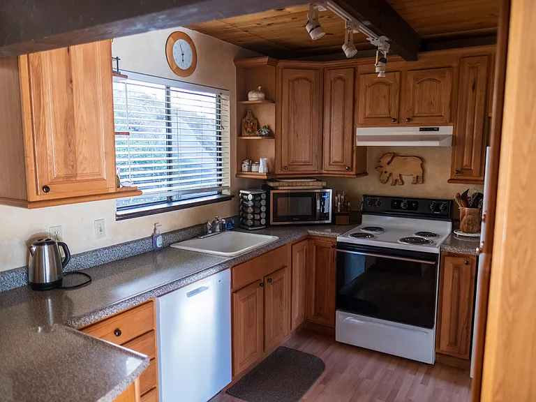 233 S Benjamin Dr #A — Photo 8