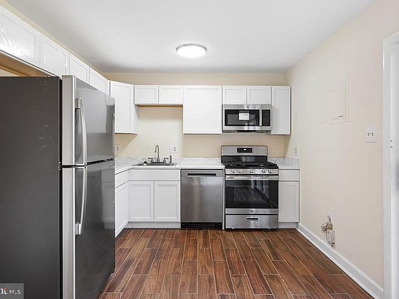 5th image of 2201 Chamblee Pl