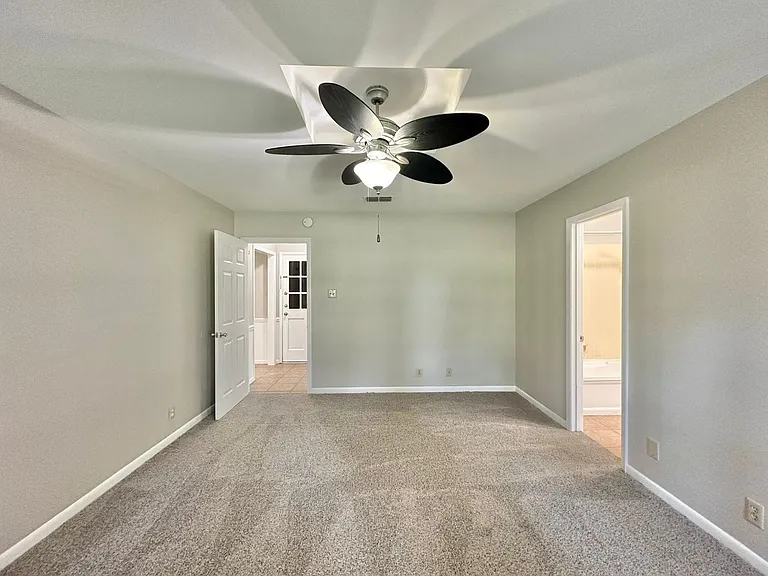 2448 Holly Ln — Photo 24
