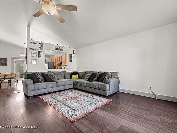 5th image of 1546 Arabian Ave