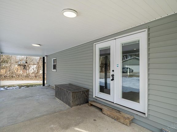 3rd image of 9068 Link Rd