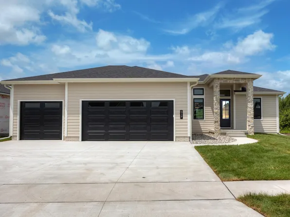 517 Timberline Dr, Gilbert, IA 50105