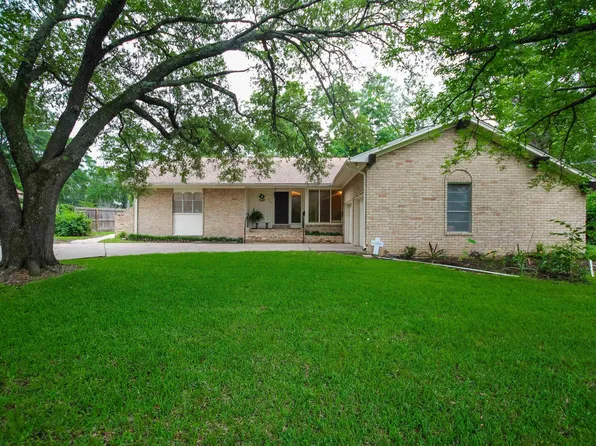 903 Kelly St, Jacksonville, TX 75766