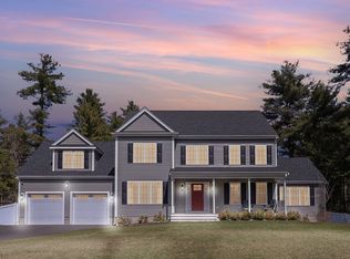 27 Paddock Cir, Middleboro, MA 02346