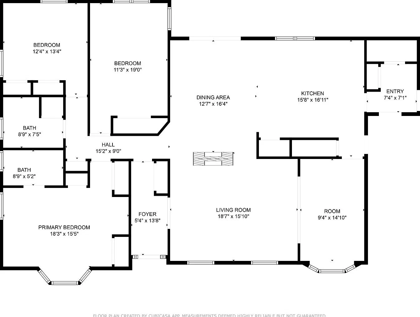 3-bedroom, 2 bath home close to downtown saint joseph — Photo 1