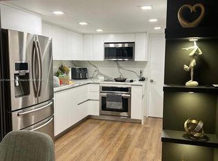 2154 Nova Village Dr, Davie, FL 33317