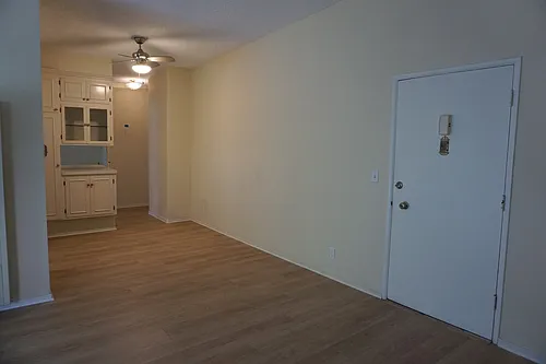 11628 Mayfield Ave #11 Photo 1