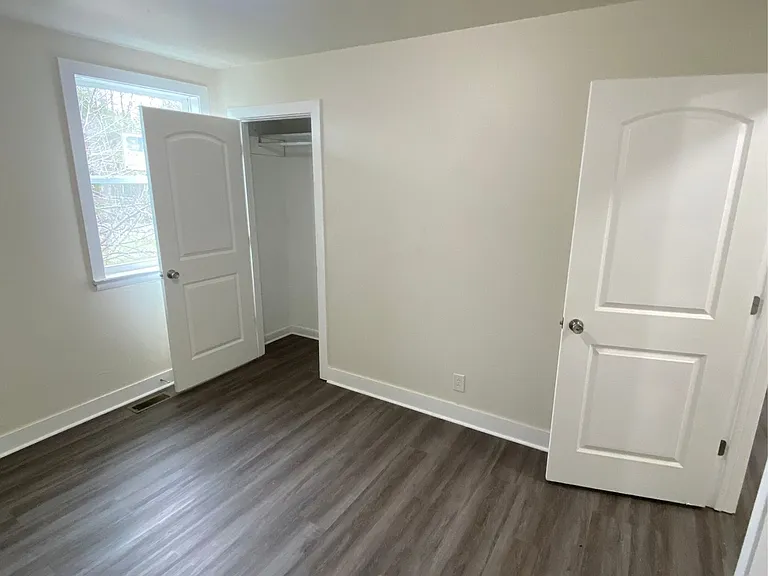 7104 White Oak Dr — Photo 9