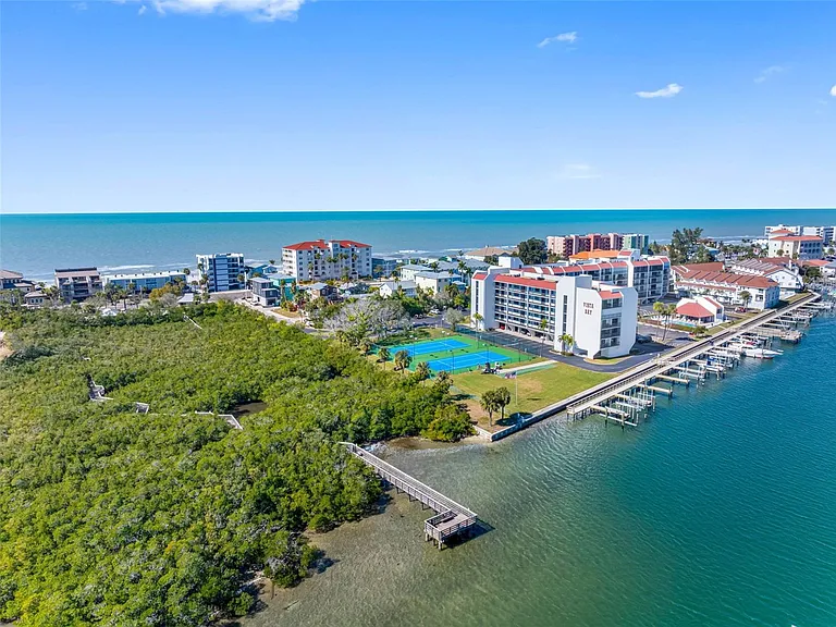 Vista Bay Docks, Pickleball/Tennis Courts and Intercoastal with Beach View in Background