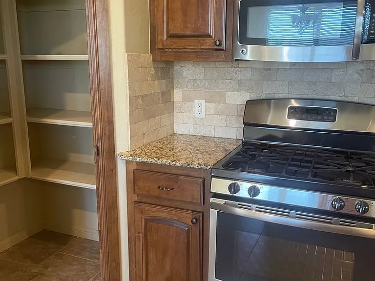 3320 Enclave Ln — Photo 24