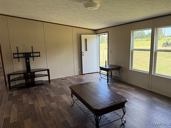 5th image of 1405 County Road 43