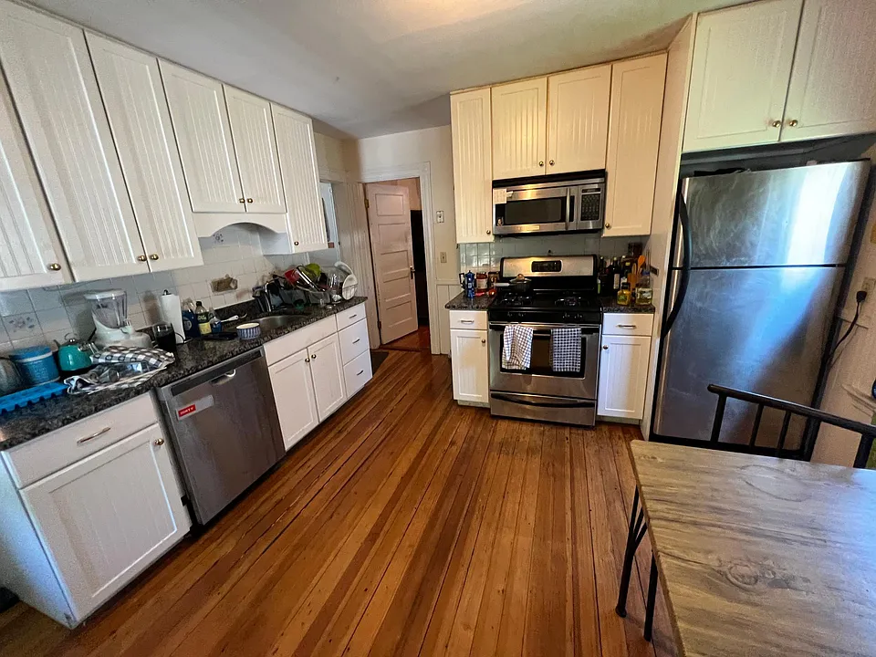 47 Rice St #3