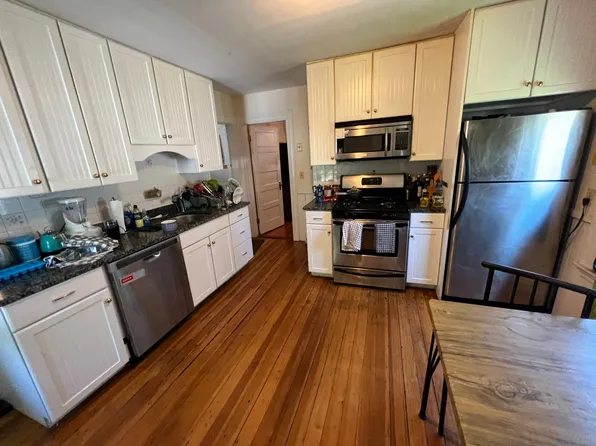 47 Rice St #3, Cambridge, MA 02140