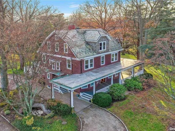 40 Town Path, Glen Cove, NY 11542