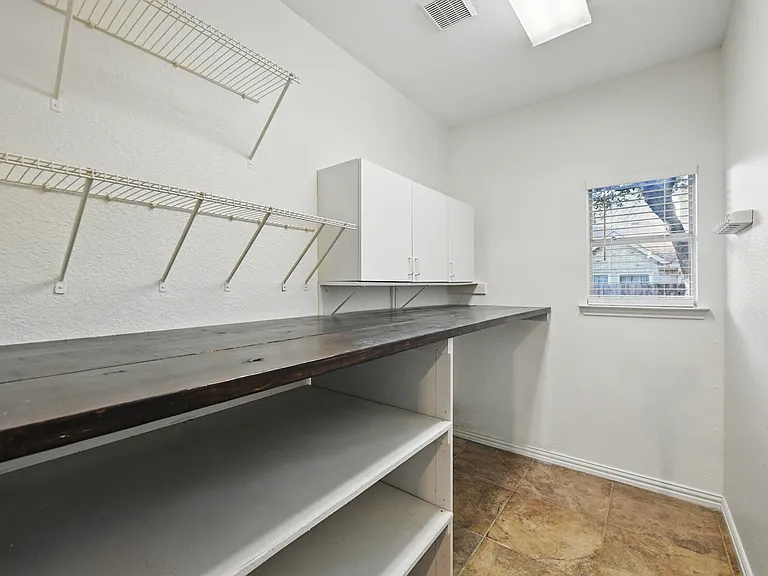 916 Sugarberry Ln — Photo 28