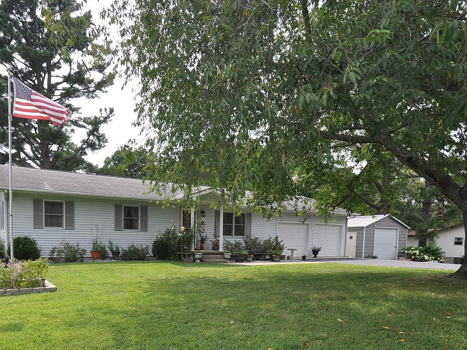 1st image of 23 Dogwood Pl
