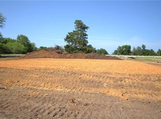 Pond Rd, Hearne, TX 77859