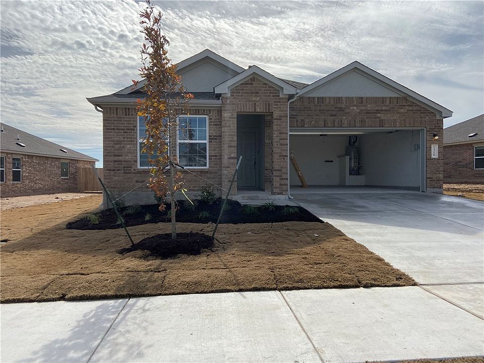 2nd image of 1316 Nokota Bnd