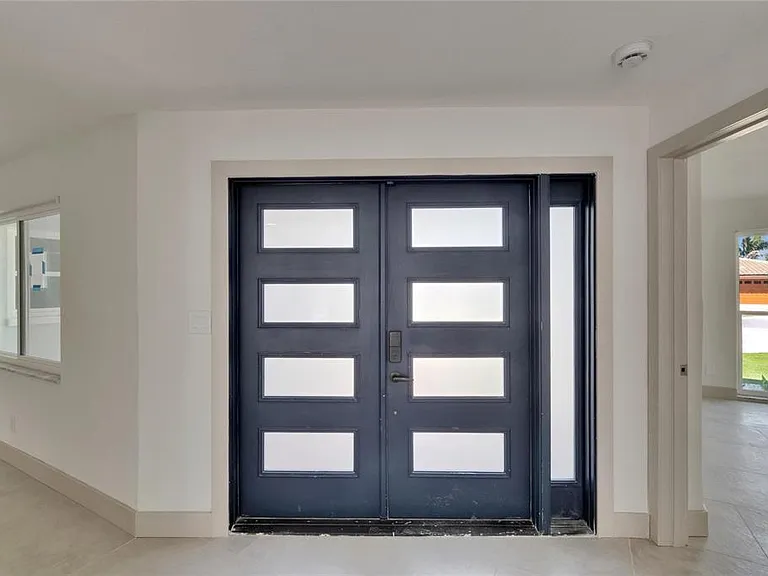 1492 Sea Gull Dr S — Photo 2