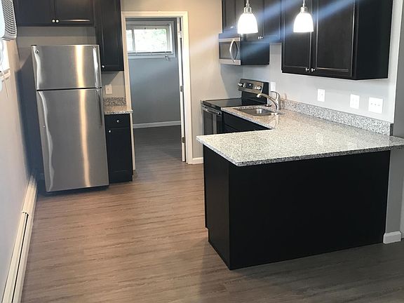 2nd image of 2212 Jefferson Ave APT 8