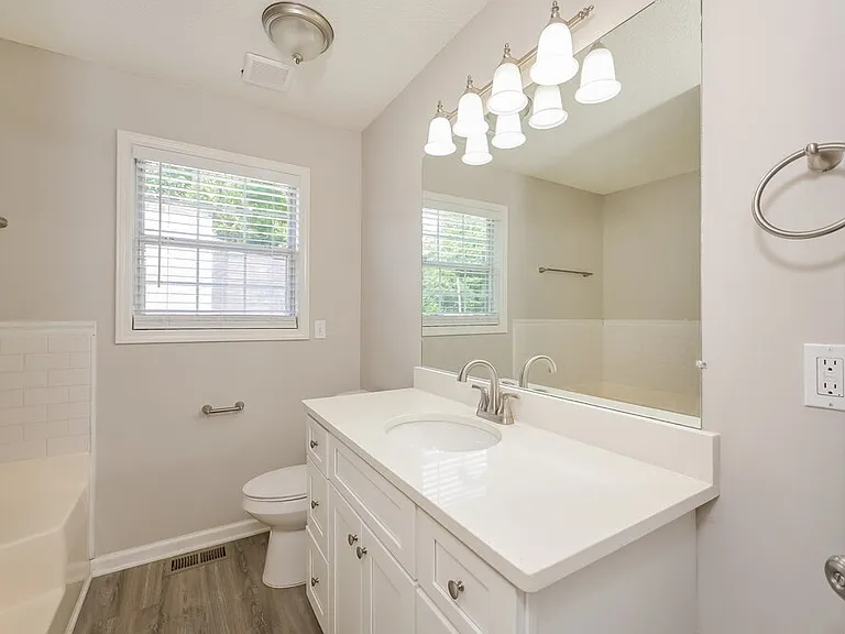 430 Ivy Crest Dr — Photo 11