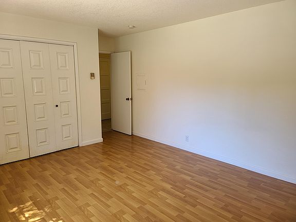 3rd image of 1395 Saratoga Ave APT 73
