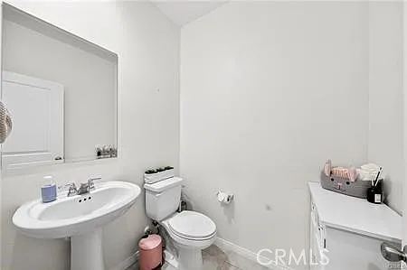 3 bed, 2.5 bath, 1819 sqft, $3,700 — Photo 3