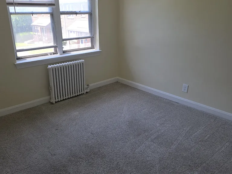 44 Virginia Ave — Photo 15