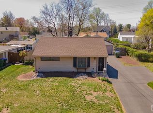 49 Knollwood Rd W, Edison, NJ 08817