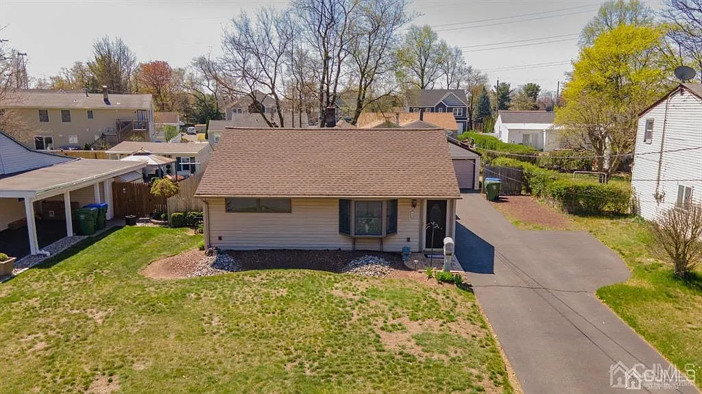49 Knollwood Rd W photo 1