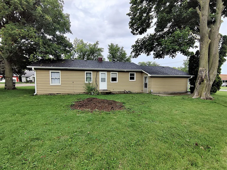 211 Wyoming Ave — Photo 2