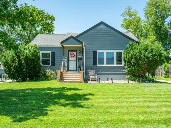 1708 61st St, Des Moines, IA 50322