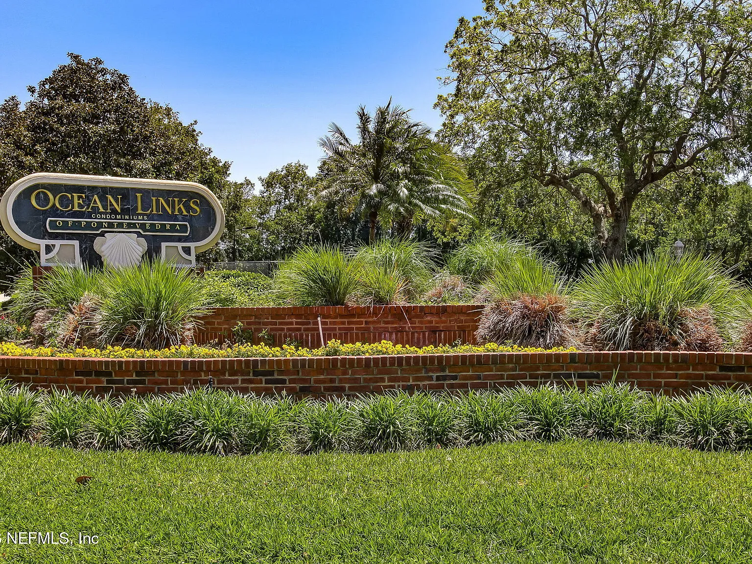 2 bed, 2.0 bath, 1117 sqft, $1,800 — Photo 2