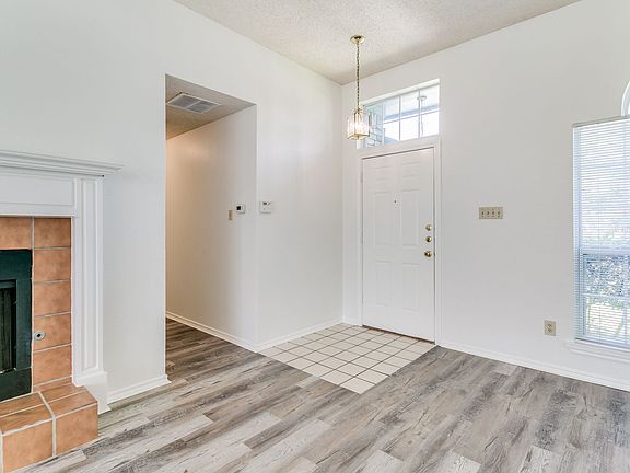 3rd image of 505 Parkview Pl
