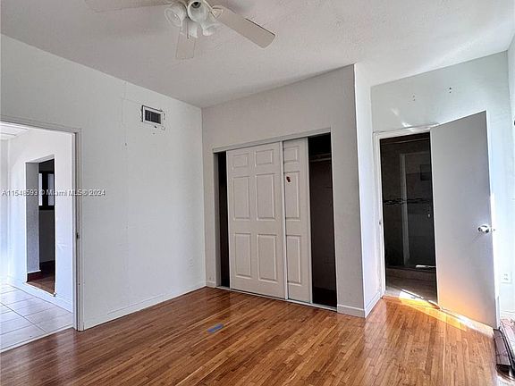 5th image of 3669 NW 18th St