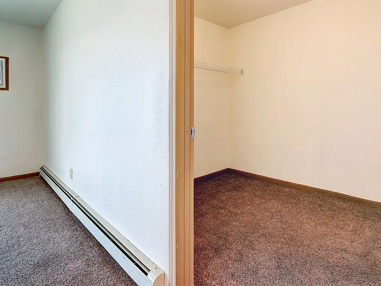 419 Stratford Way #6 — Photo 9