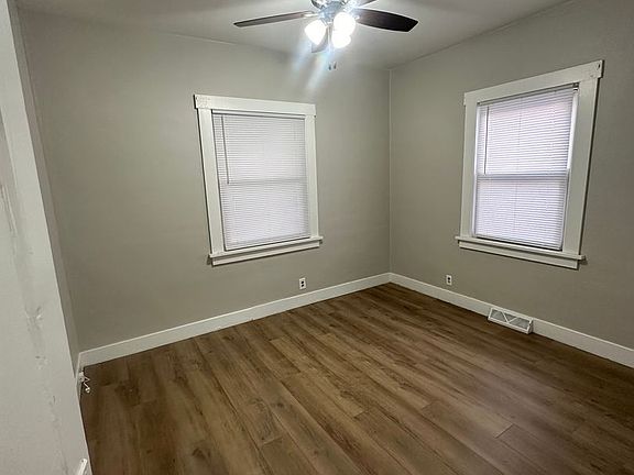 3rd image of 210 W Republic Ave