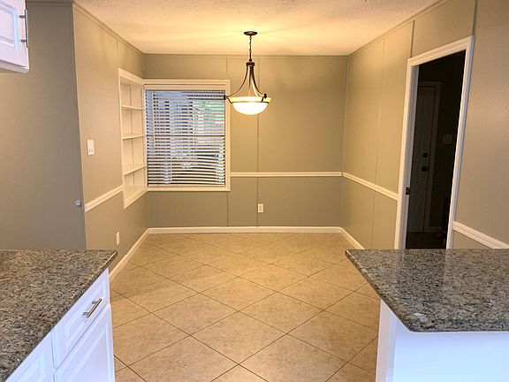 4th image of 5611 Benning Dr