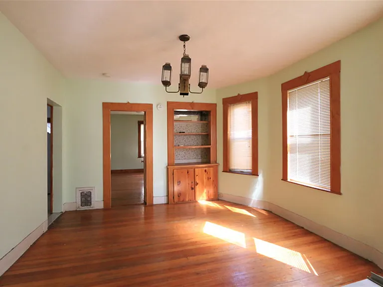 59 Conwell Ave #2 — Photo 5