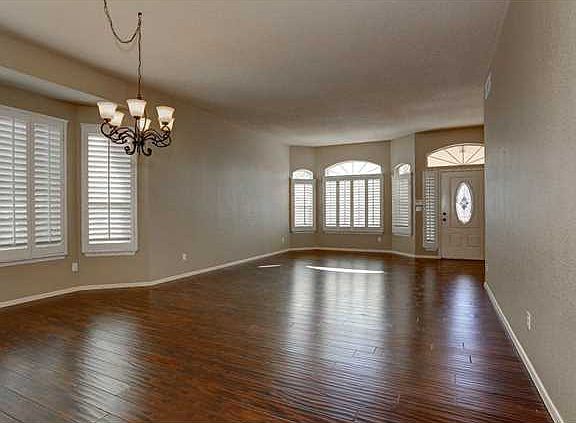 3rd image of 713 Kapriz Ave
