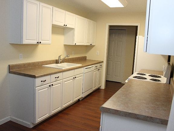 3rd image of 731 Keato Dr