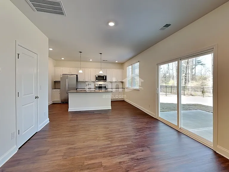 625 Rivermist Dr — Photo 5