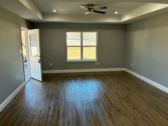 3rd image of 1707 Clark St