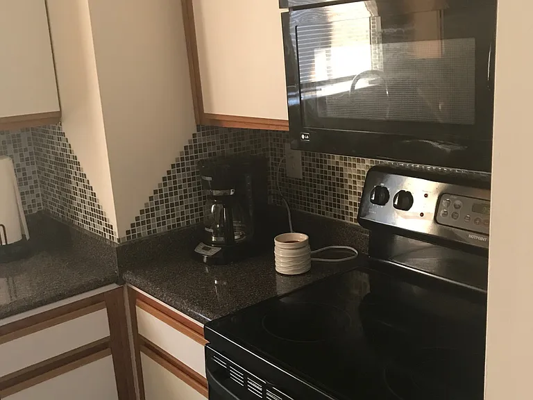 835 Little Bay Ave #33 — Photo 4