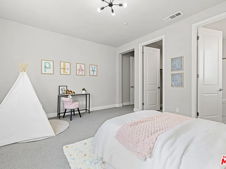 24220 Sterling Ranch Rd — Photo 32