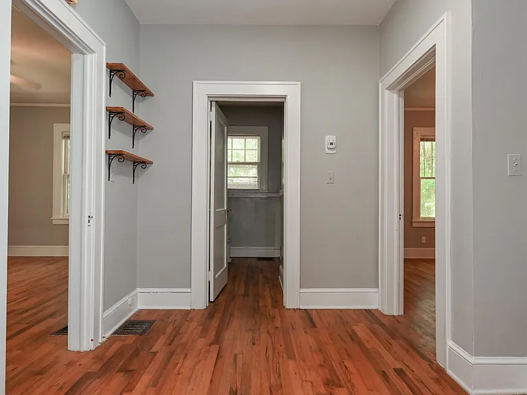 1095 Oconee St — Photo 36