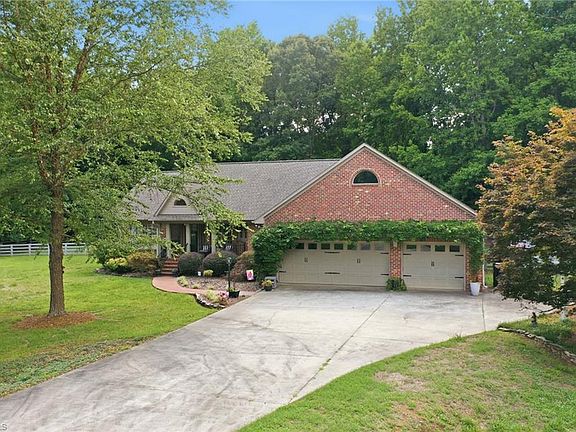 2nd image of 2618 Marion Ct