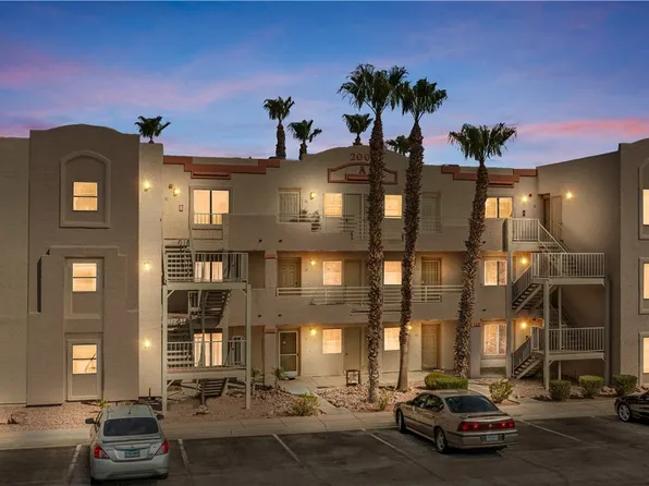 2004 Mesquite Ln APT 303, Laughlin, NV 89029