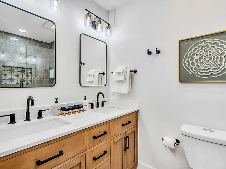 6250 Holmes Blvd #72 — Photo 14