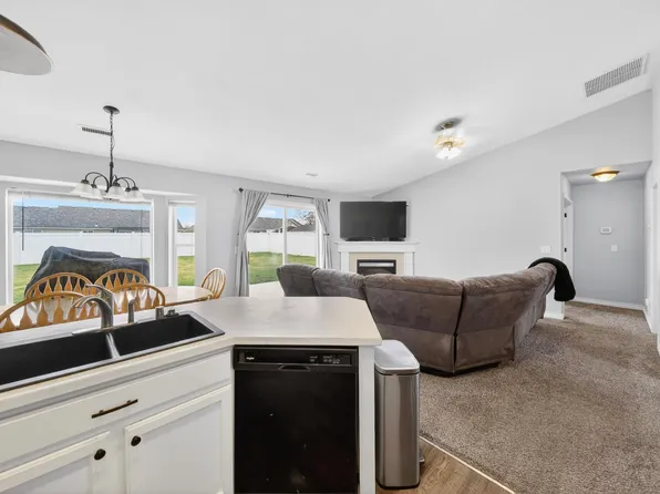 8117 Kootenay Ct, Pasco, WA 99301